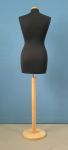 228 PER SARTORIA BUSTO DONNA CON BASE TONDA LEGNO