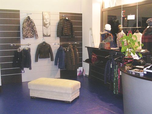 001 ARREDAMENTO USATO 2 - ARREDAMENTO USATO IN PERFETTE ...